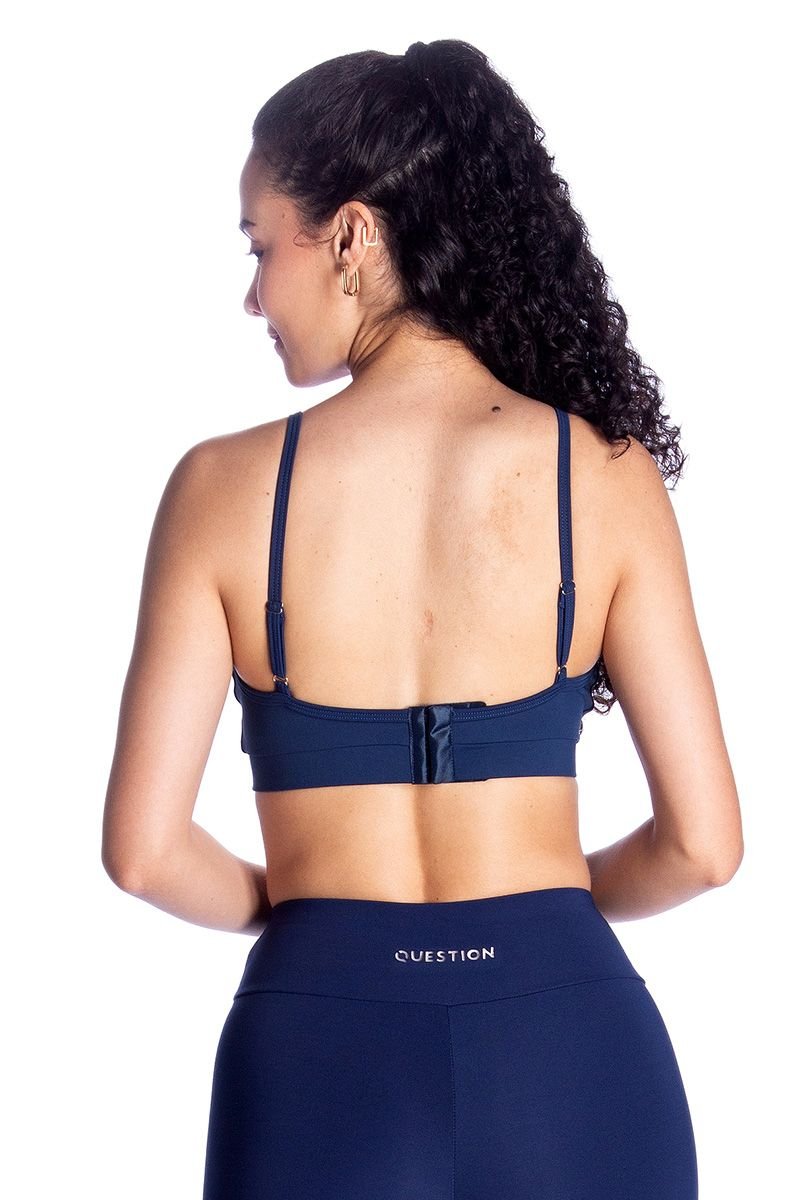 Top Feminino com Abertura nas Costas e Alças Reguláveis